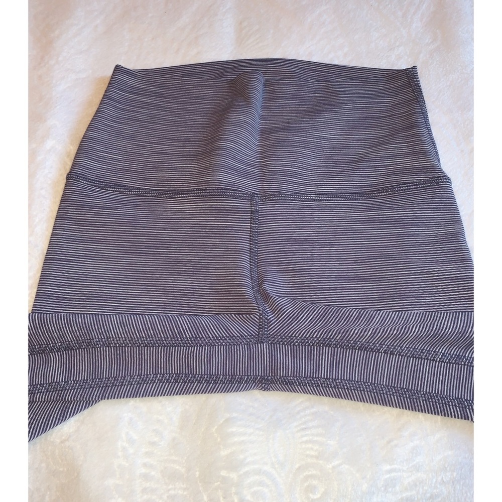 🍋🚫SOLD🚫NWOT Lululemon 21” Align Crop🍋 - Picture 4 of 7